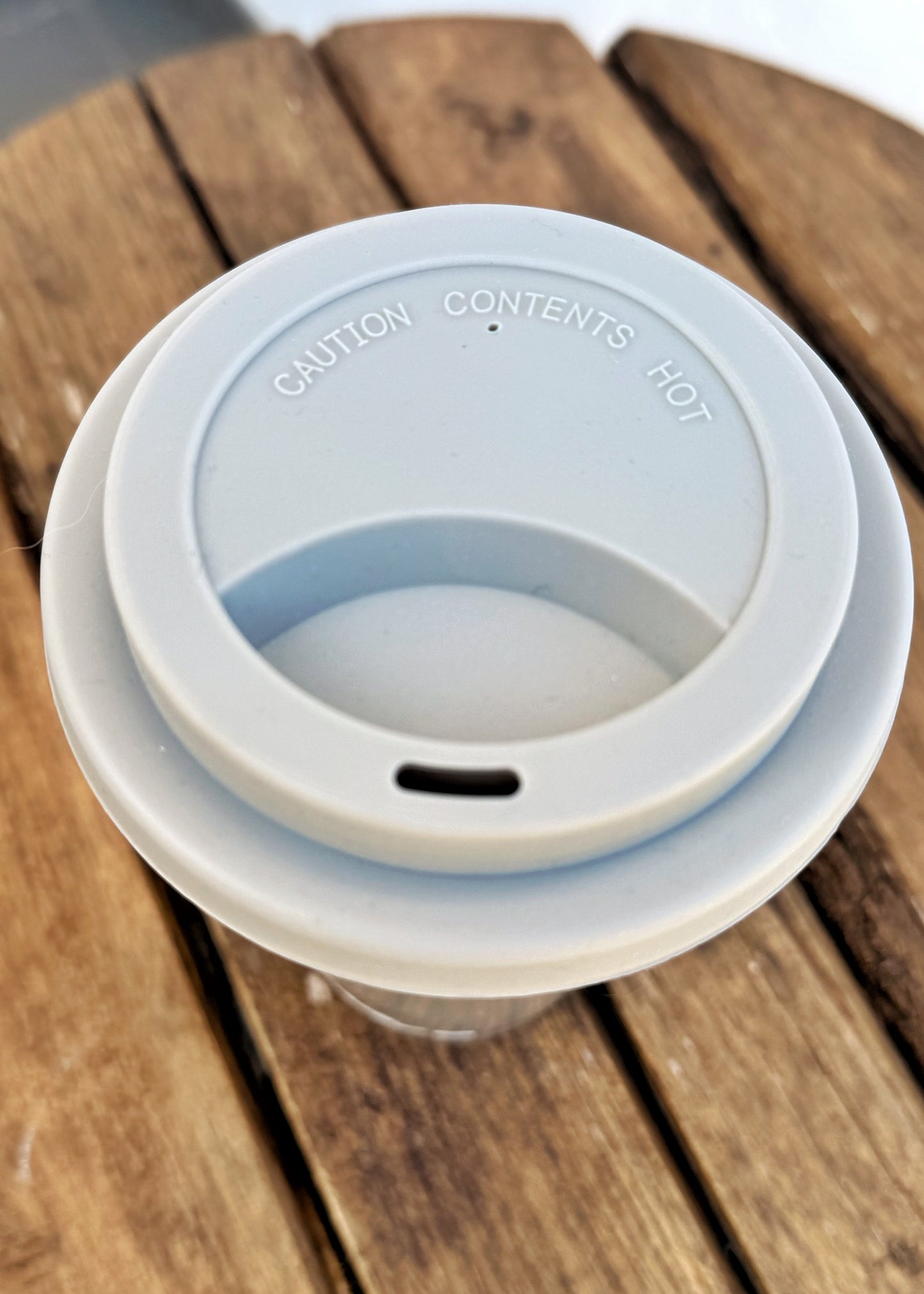 Taza porcelana con tapa de silicona Take me Gris