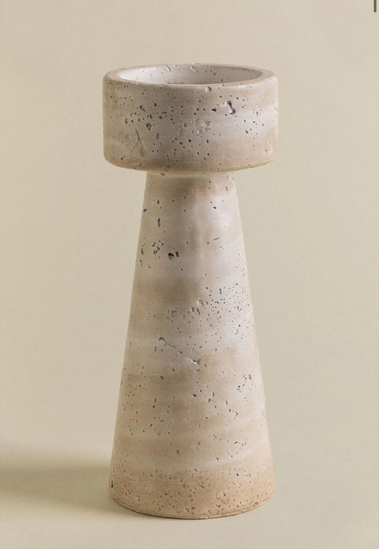 Candelabro en cemento Jamie L